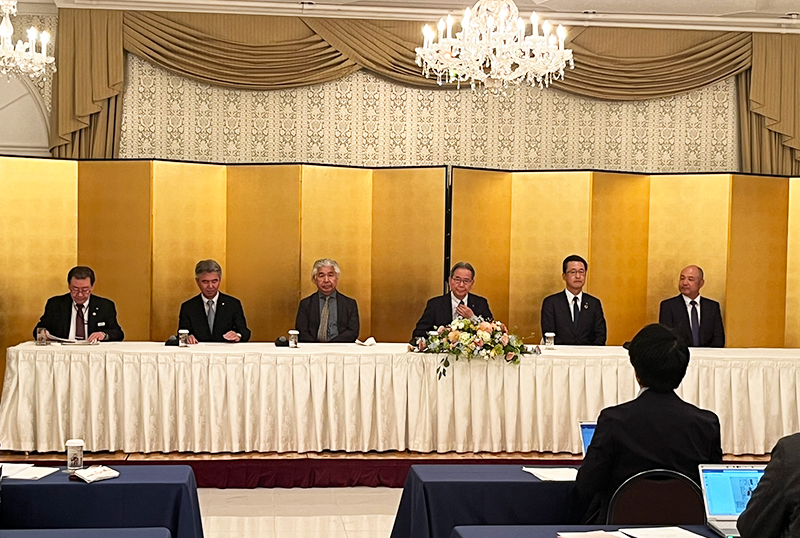 記者会見の様子