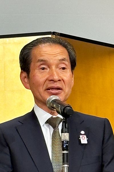 尾池　均 氏
